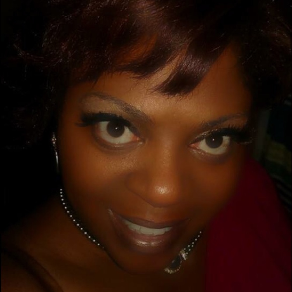 Meet your Posher, Jamese